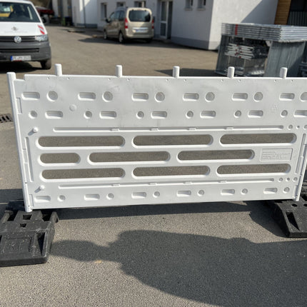 60er Set Schrankenzaun RA2 mit Füßen - Effektive Verkehrsabsicherung für umfangreiche Baustellen und Events Schrankenzaun HDPE RA2 BilligerBauzaun 